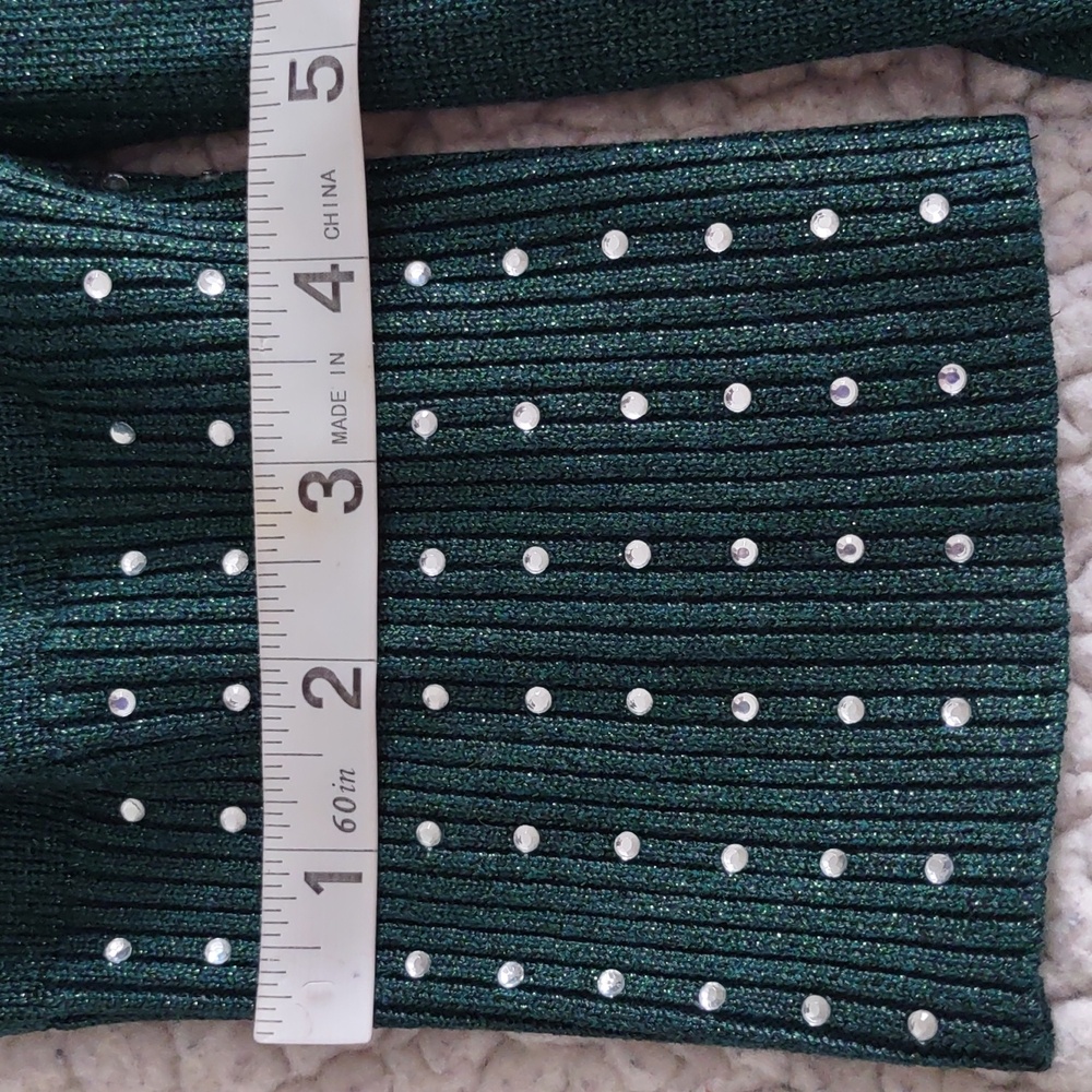 Questions 2X Metallic Rhinestone Ribbed Trim Turtleneck Green Sweater - Picture 7 of 16